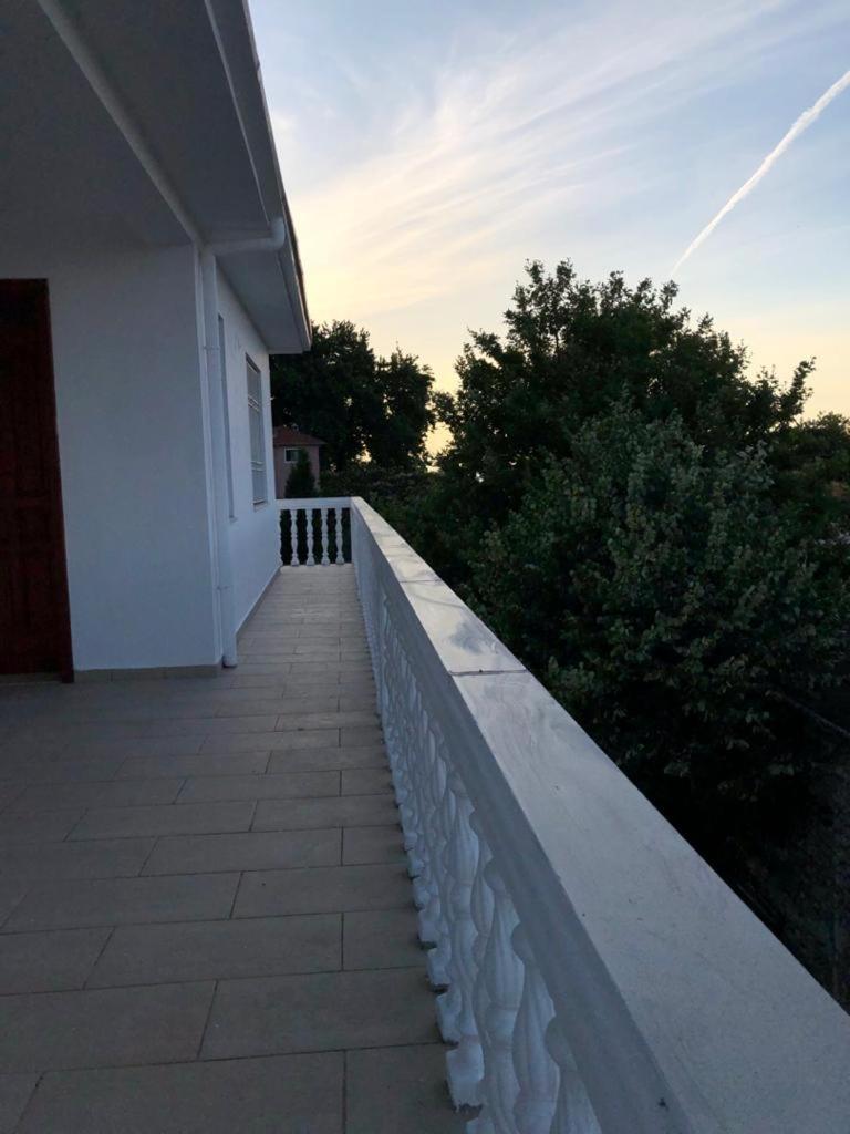 Hotel Shkodra Lake Shiroka Екстер'єр фото